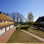 Hoefthus 8